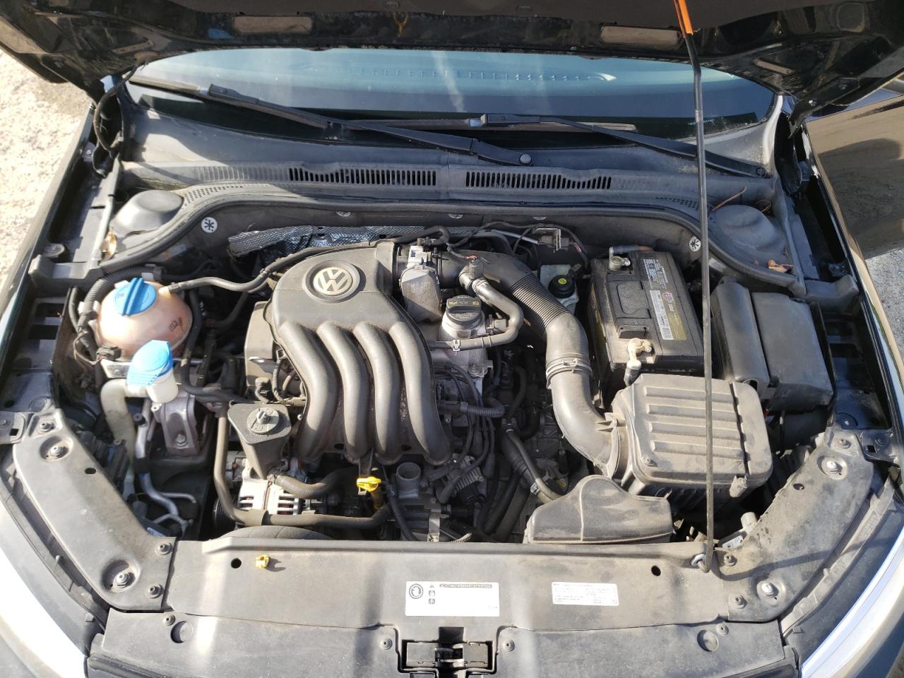 Photo 7 from auction – 2014 VOLKSWAGEN JETTA BASE with VIN 3VW2K7AJ1EM310601