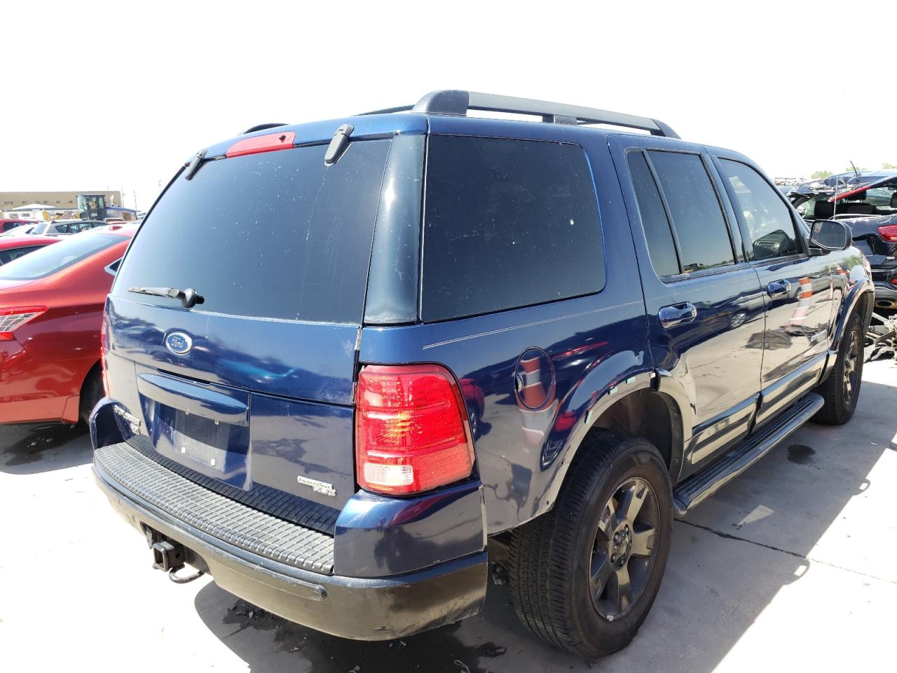 Photo 4 from auction – 2005 FORD EXPLORER X with VIN 1FMZU63K35ZA36968