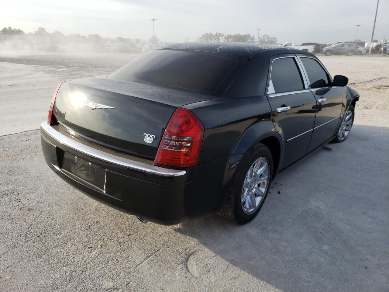 Photo 4 from auction – 2005 CHRYSLER 300C with VIN 2C3JA63H85H665869