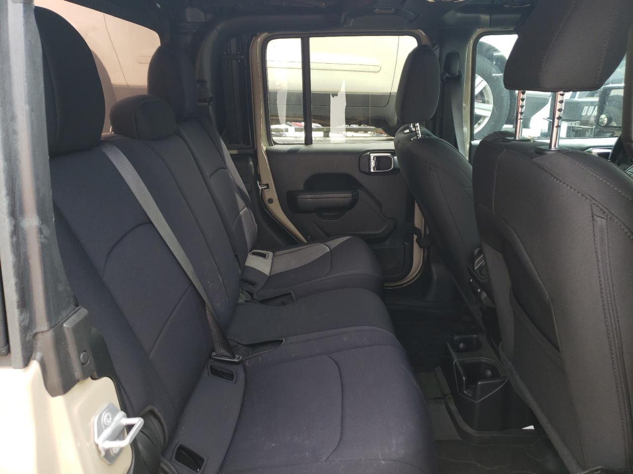 Photo 6 from auction – 2020 JEEP GLADIATOR with VIN 1C6HJTAG0LL158331