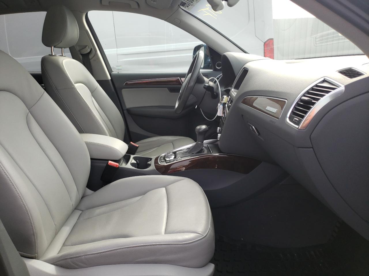 Photo 5 from auction – 2016 AUDI Q5 PREMIUM with VIN WA1D7AFP3GA101300