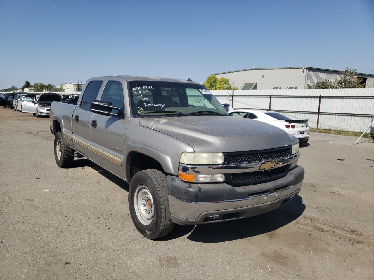 CHEVROLET SILVERADO 2002 with VIN 1GCHC23UX2F225272 - Photo from auction
