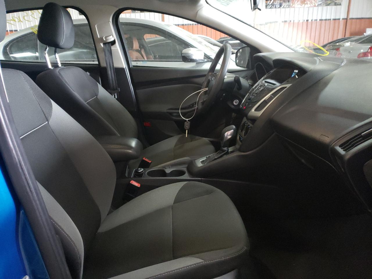 Photo 5 from auction – 2012 FORD FOCUS SE with VIN 1FAHP3F25CL121902