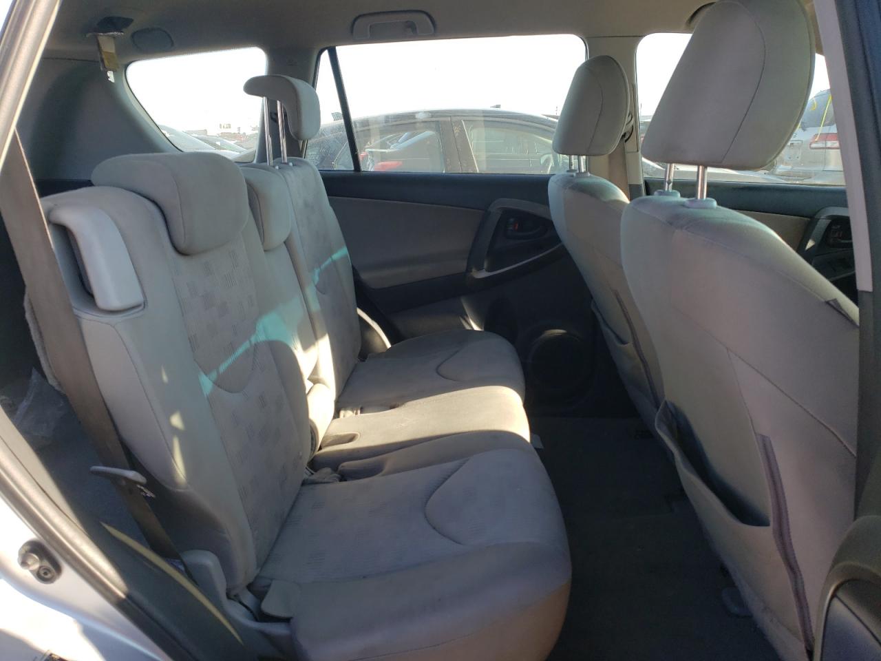 Photo 6 from auction – 2009 TOYOTA RAV4 with VIN JTMBF33VX9D003218