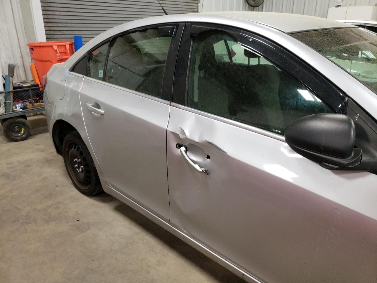 Photo 9 from auction – 2012 CHEVROLET CRUZE LS with VIN 1G1PC5SH1C7128337