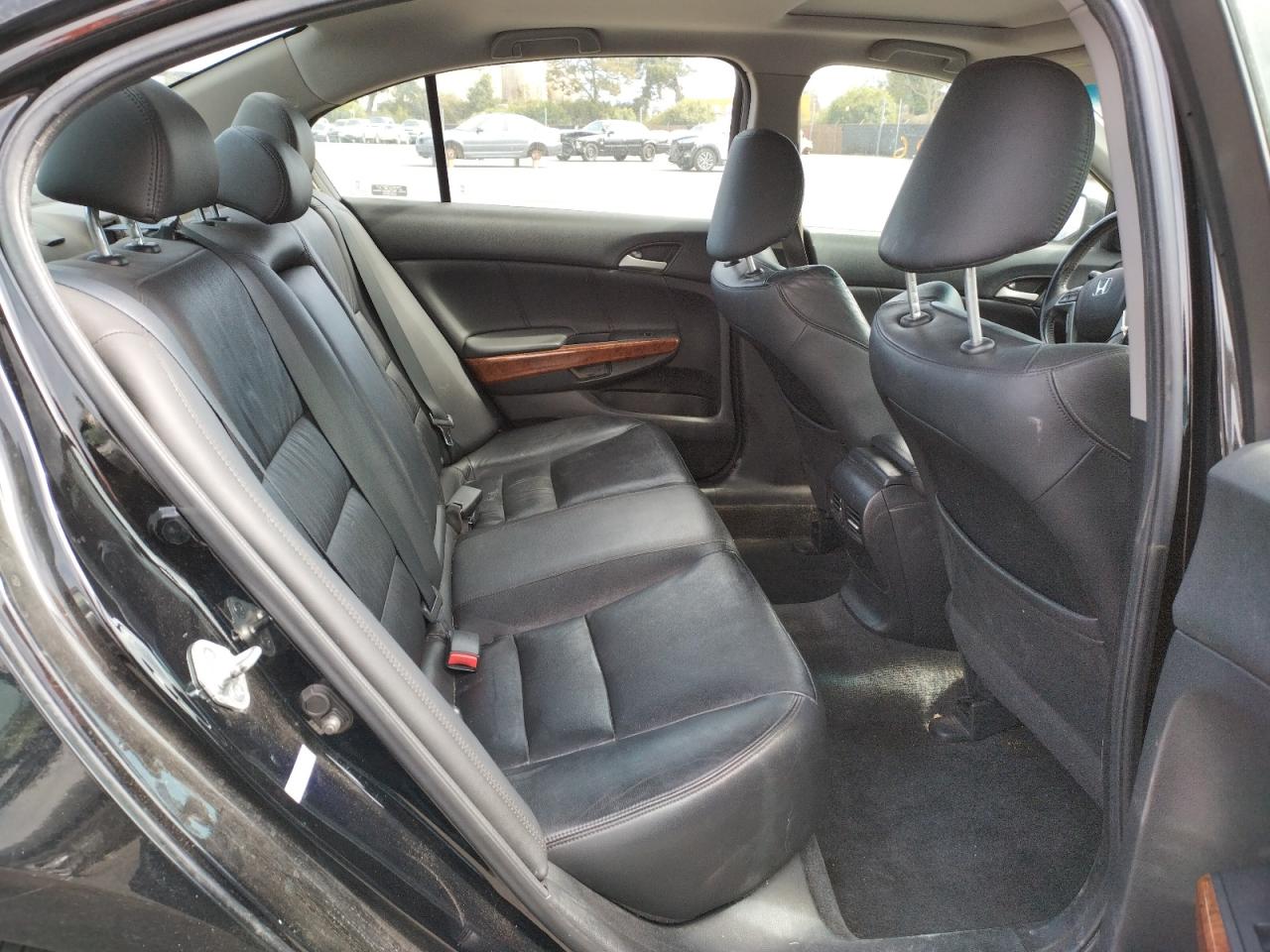 Photo 6 from auction – 2011 HONDA ACCORD EXL with VIN 1HGCP2F88BA026832