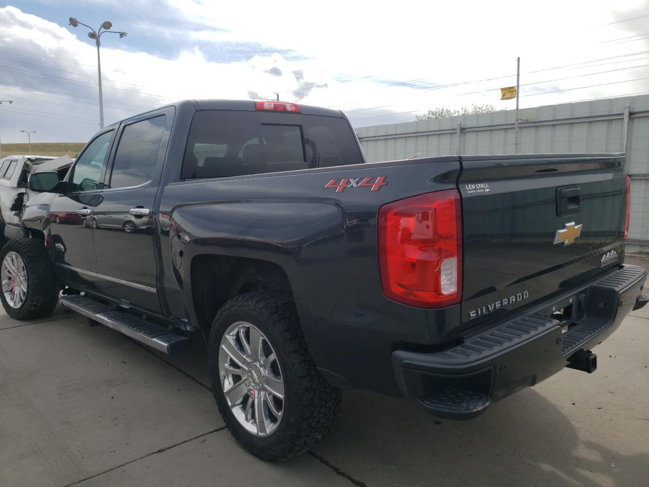Photo 3 from auction – 2018 CHEVROLET SILVERADO with VIN 3GCUKTEC9JG284337