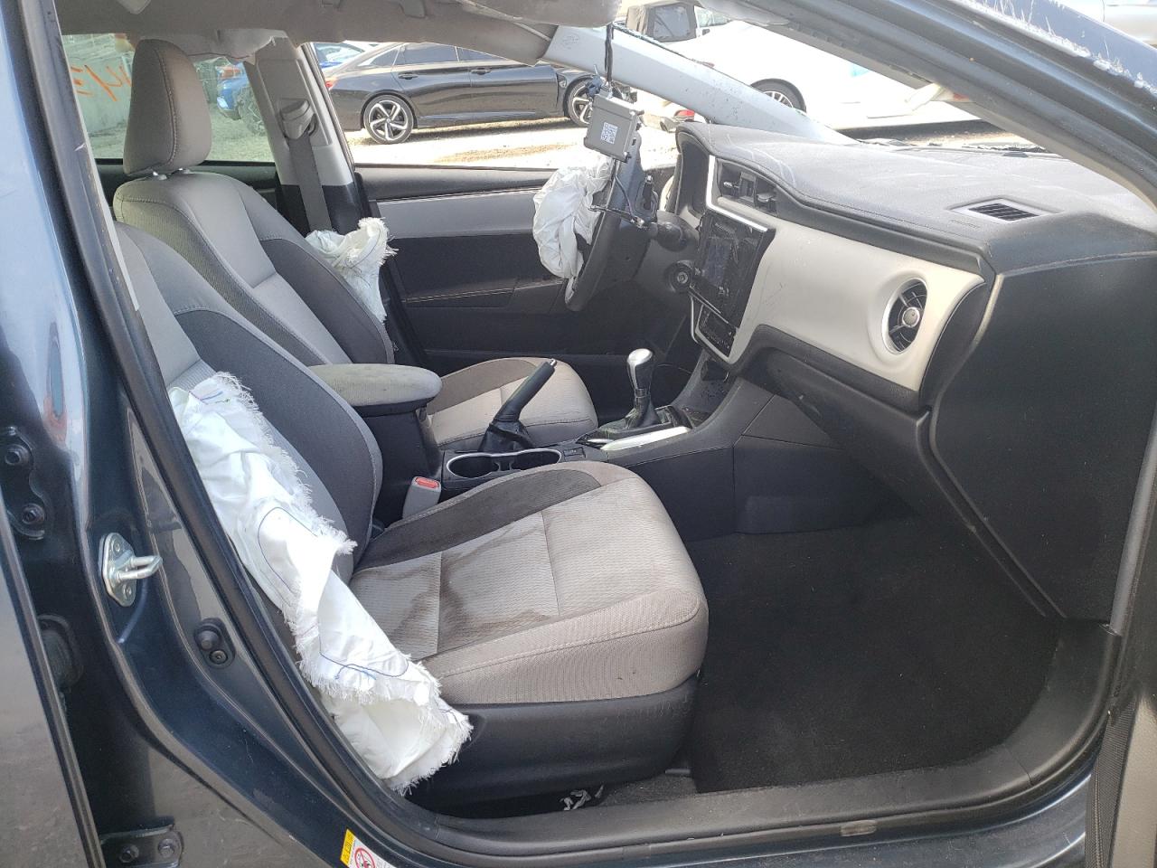 Photo 5 from auction – 2018 TOYOTA COROLLA L with VIN 2T1BURHE8JC027360