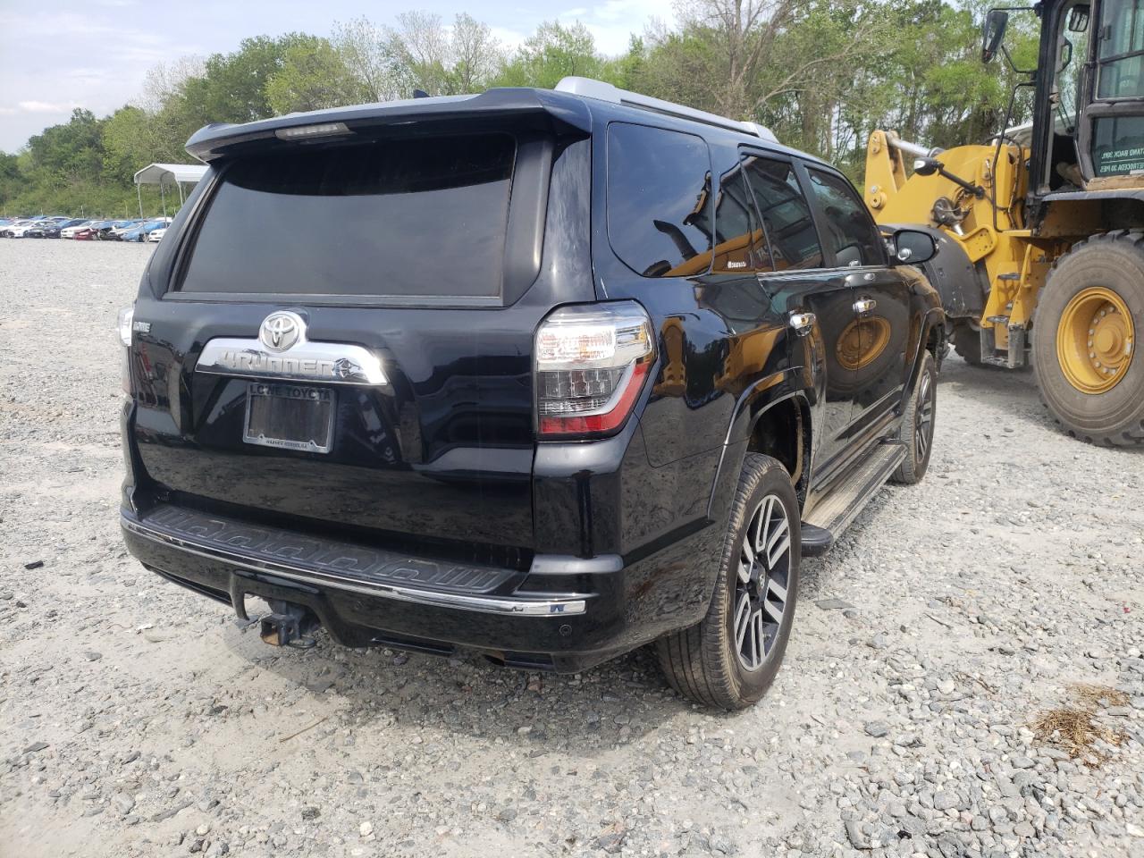 Photo 4 from auction – 2018 TOYOTA 4RUNNER SR with VIN JTEBU5JR8J5593503