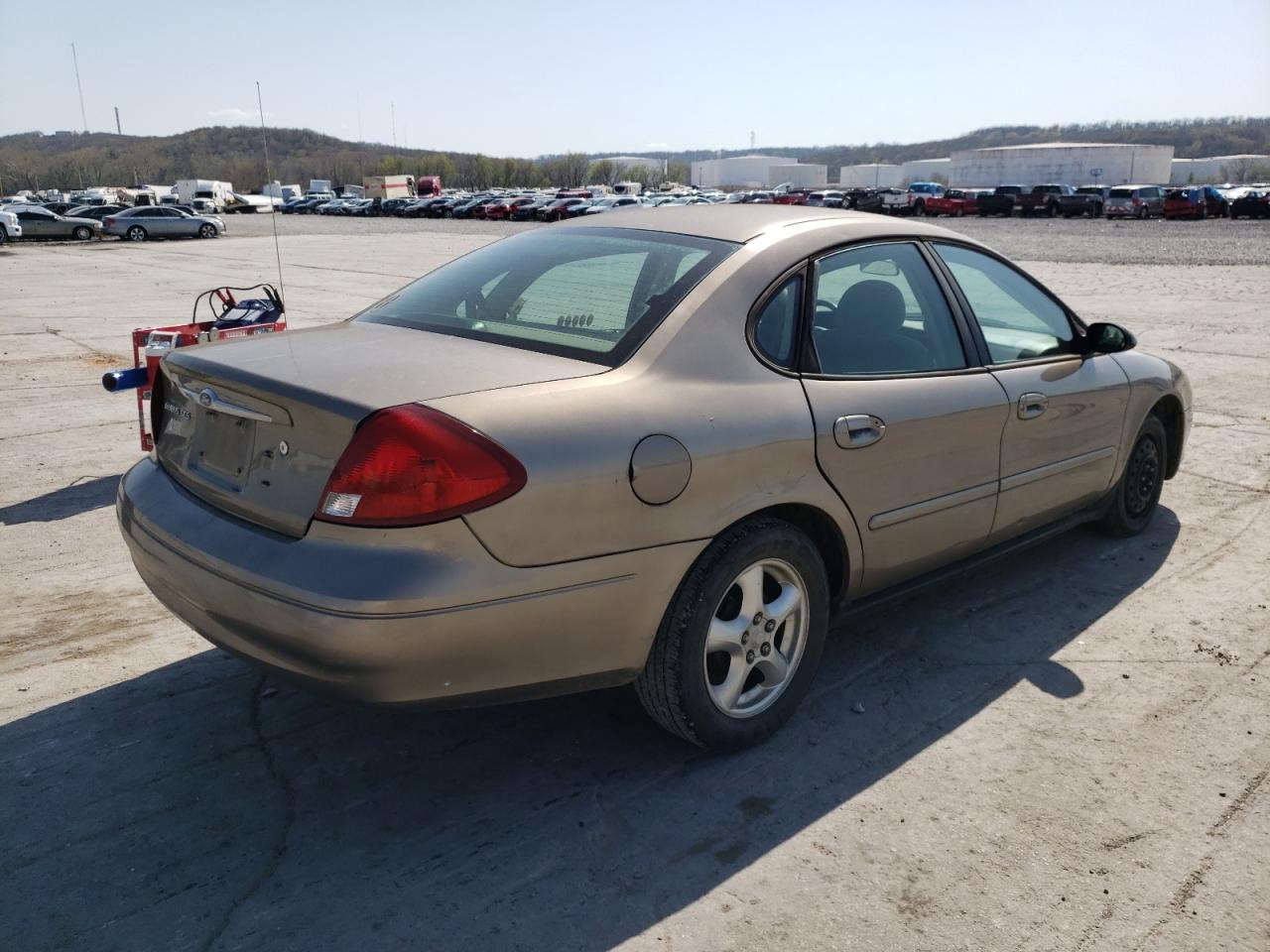 Photo 4 from auction – 2002 FORD TAURUS SES with VIN 1FAFP55U82A166168