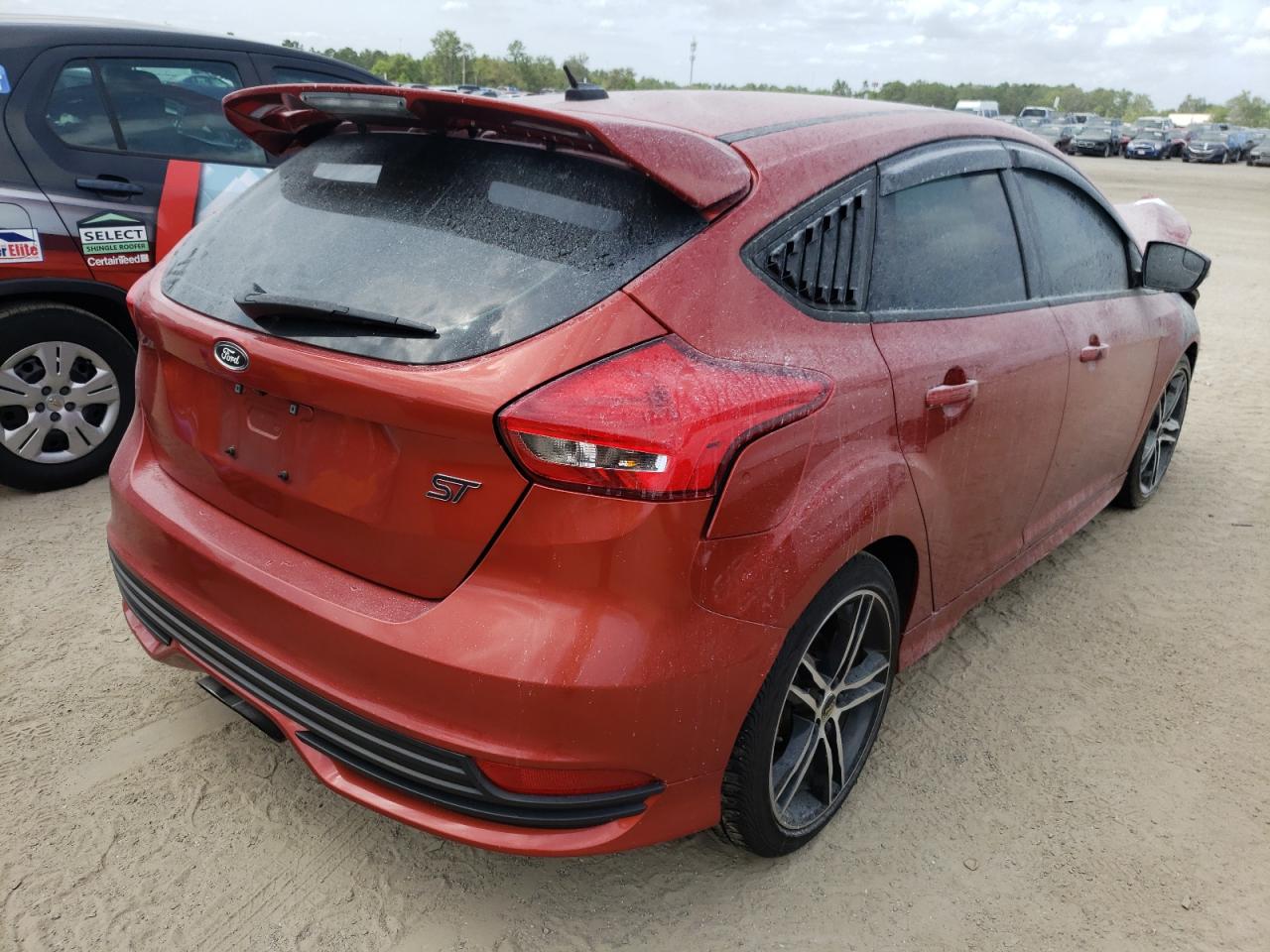 Photo 4 from auction – 2018 FORD FOCUS ST with VIN 1FADP3L97JL299758