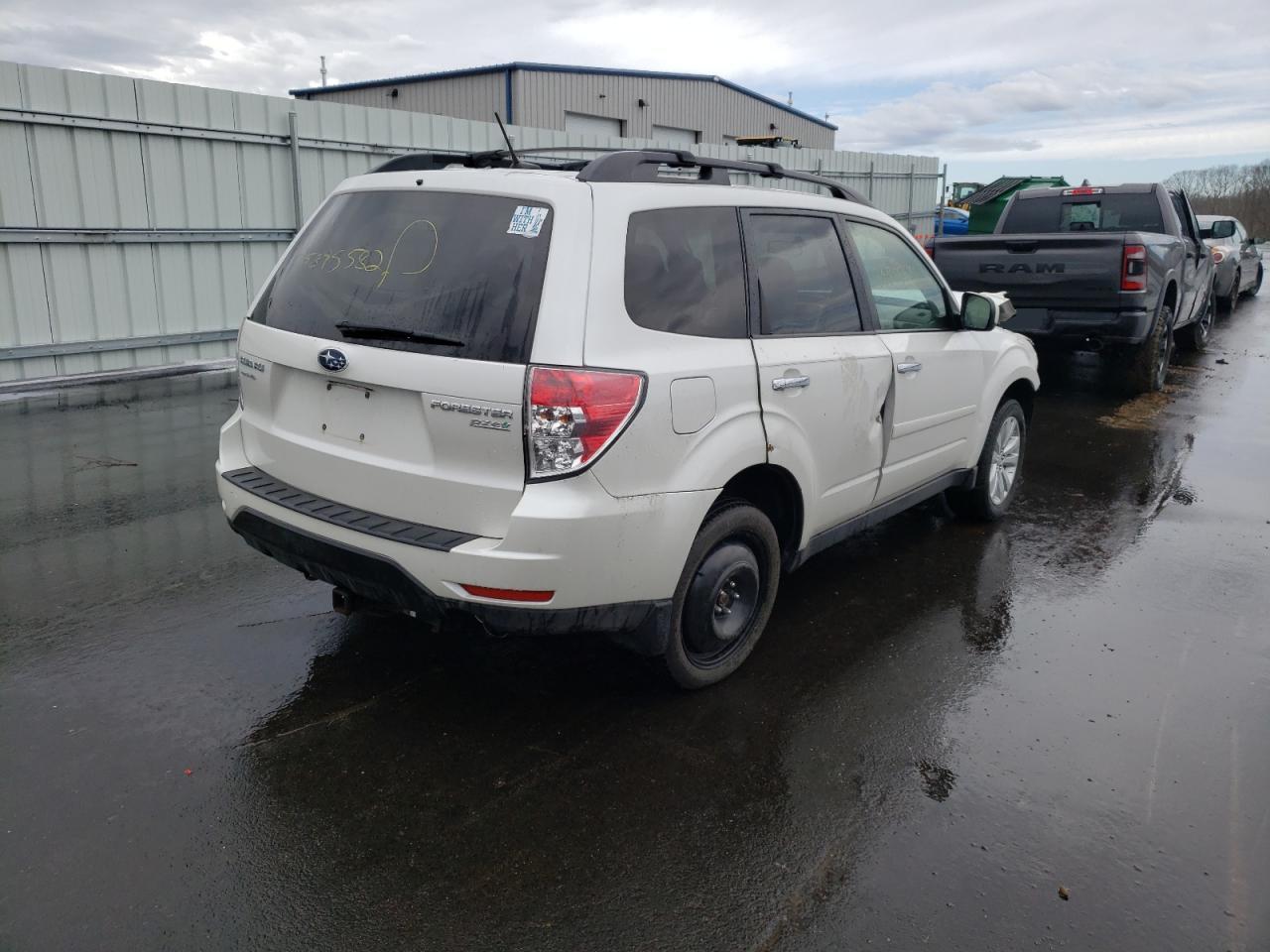 Photo 4 from auction – 2013 SUBARU FORESTER 2 with VIN JF2SHADC5DH405629