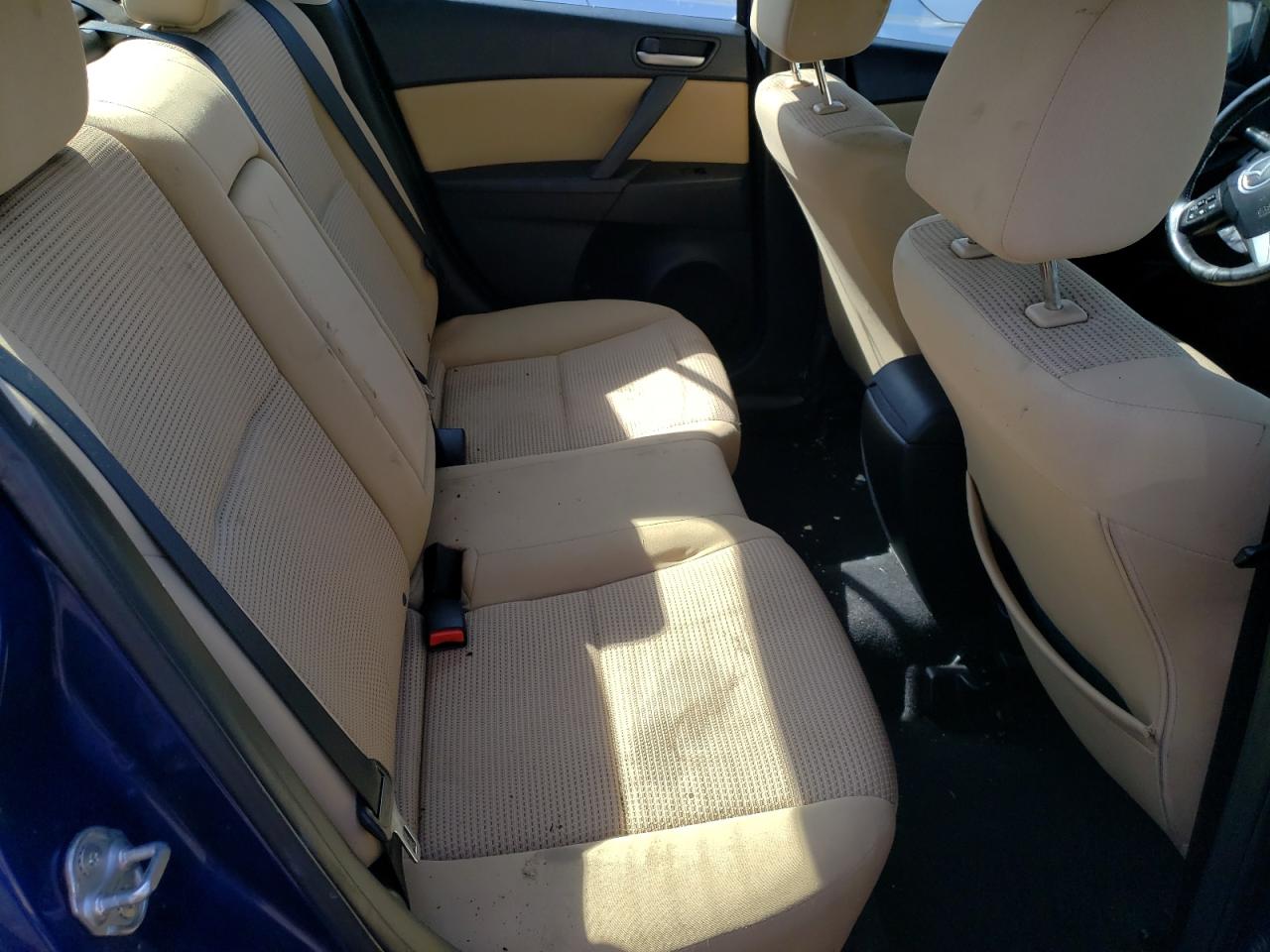 Photo 6 from auction – 2012 MAZDA 3 I with VIN JM1BL1V8XC1567206