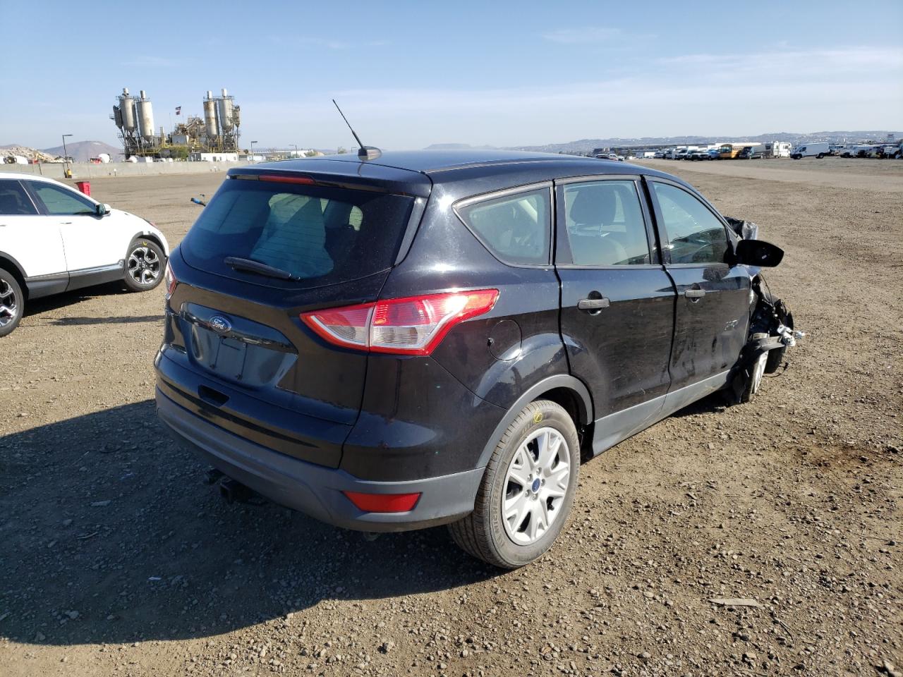 Photo 4 from auction – 2016 FORD ESCAPE S with VIN 1FMCU0F7XGUA99284
