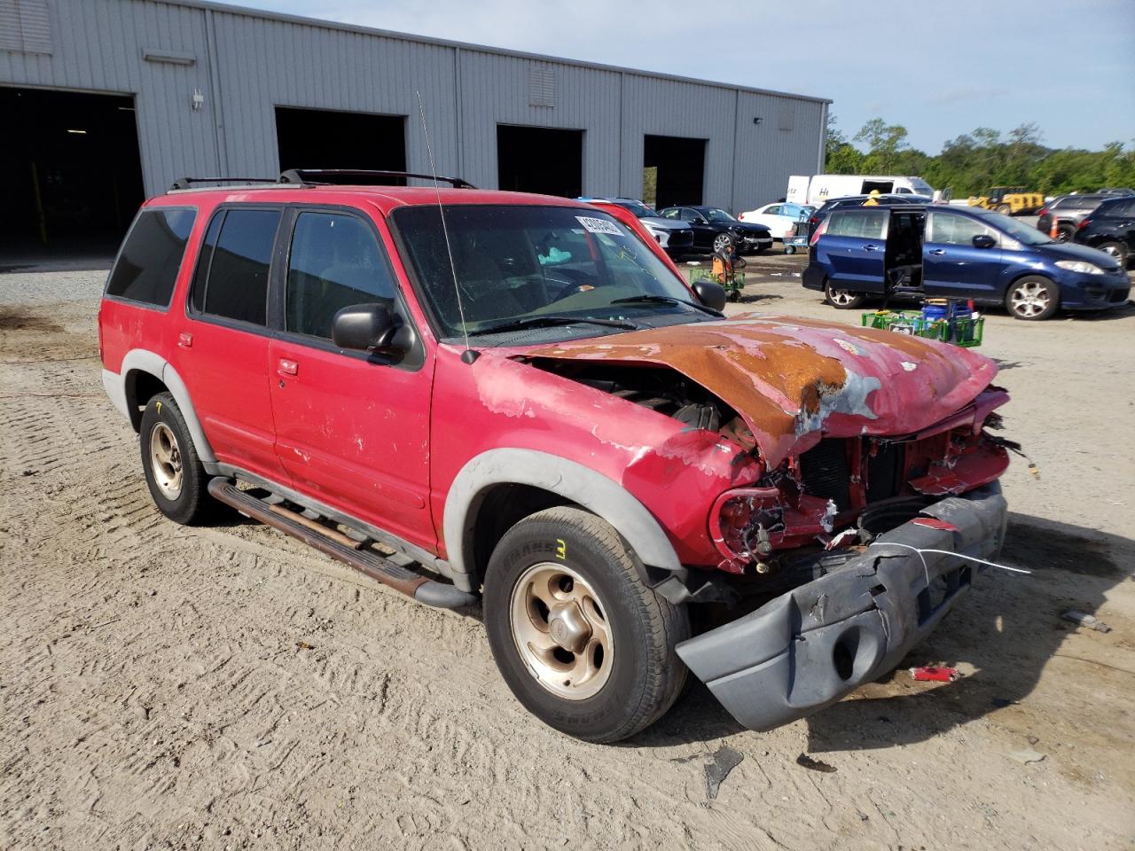 FORD EXPLORER 1999 with VIN 1FMZU32X7XUB15670 - Photo from auction