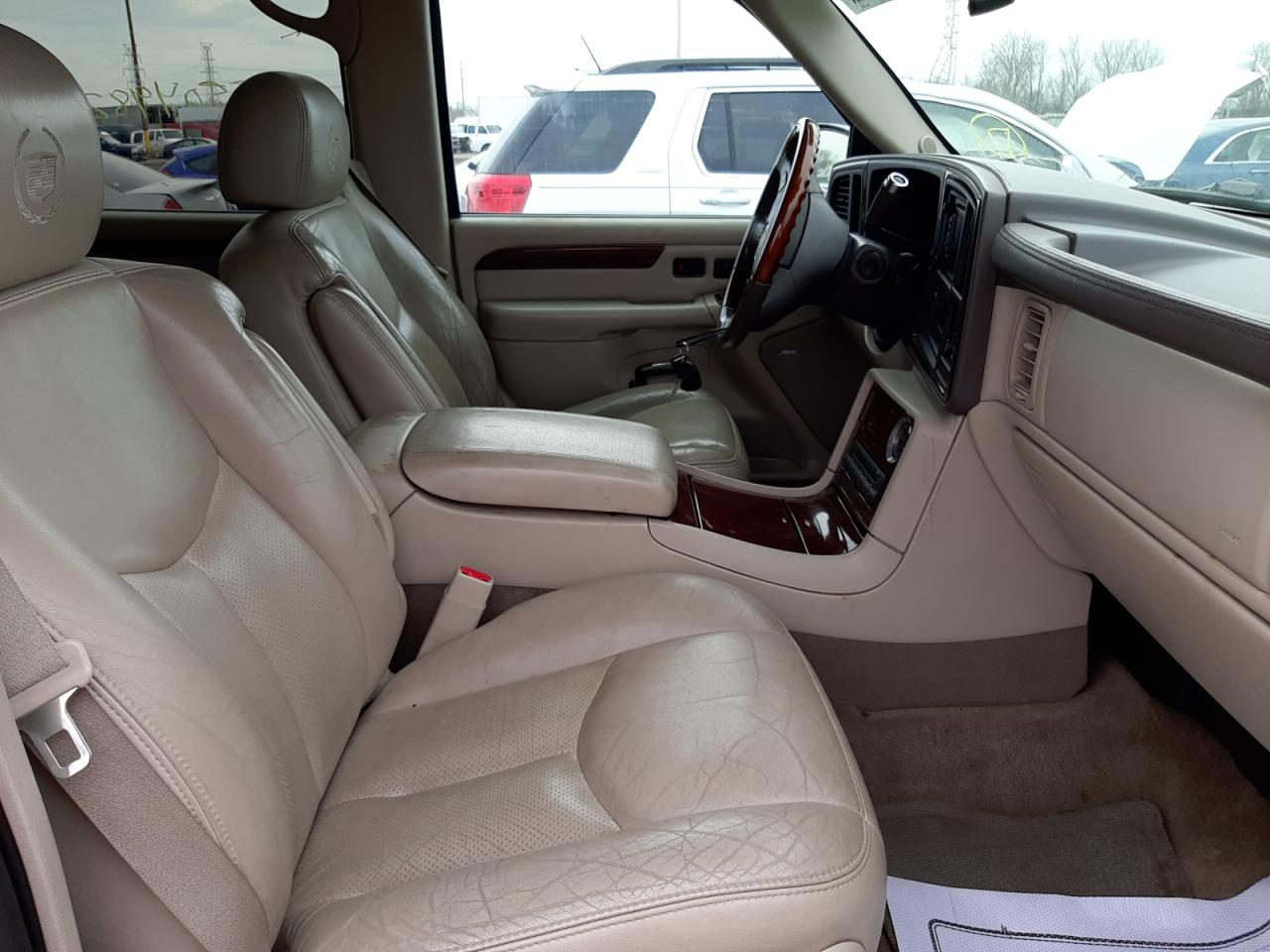 Photo 5 from auction – 2005 CADILLAC ESCALADE E with VIN 3GYFK66N65G165171