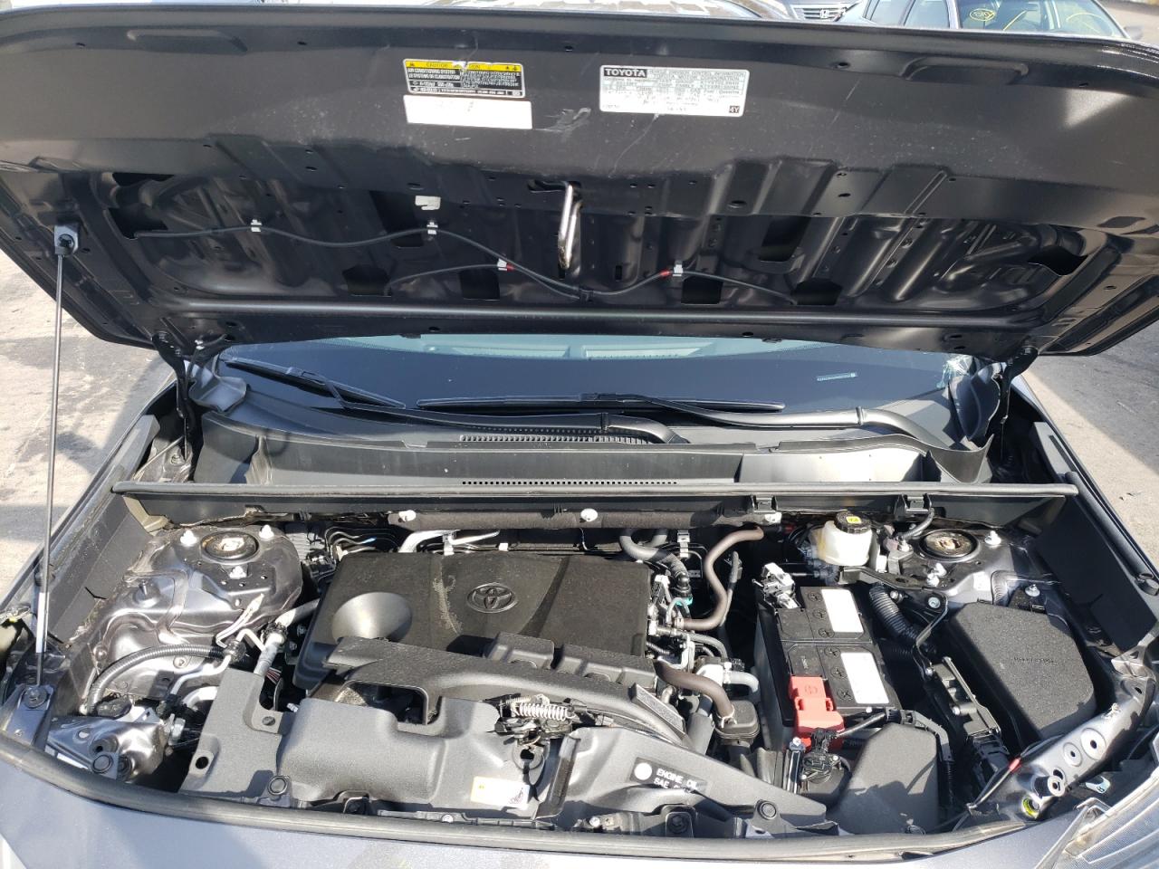 Photo 7 from auction – 2019 TOYOTA RAV4 LE with VIN 2T3F1RFV5KW053936