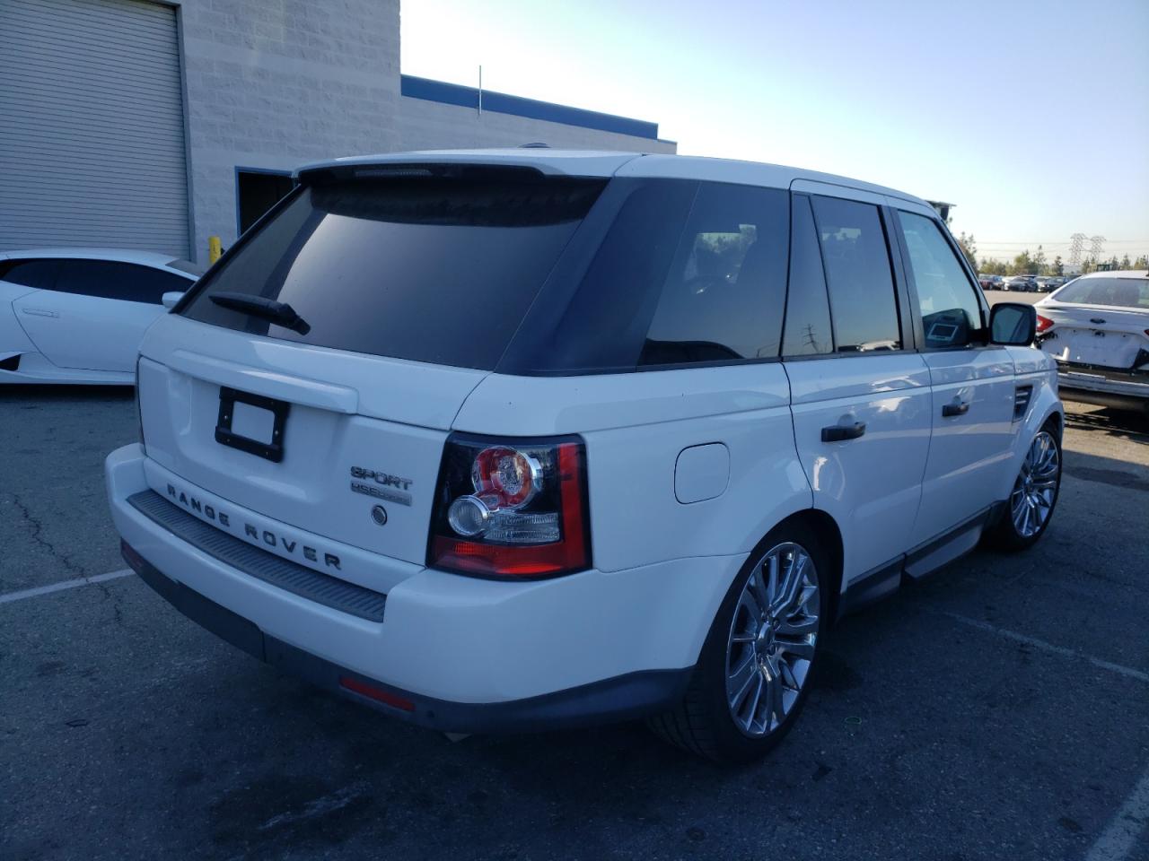 Photo 4 from auction – 2011 LAND ROVER RANGE ROVE with VIN SALSK2D48BA706487