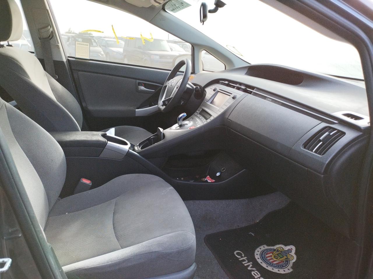 Photo 5 from auction – 2014 TOYOTA PRIUS with VIN JTDKN3DU9E1758736