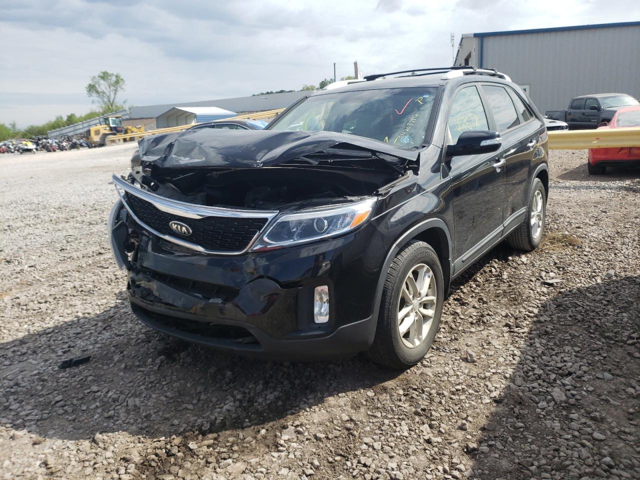 Photo 2 from auction – 2014 KIA SORENTO LX with VIN 5XYKT3A64EG549030