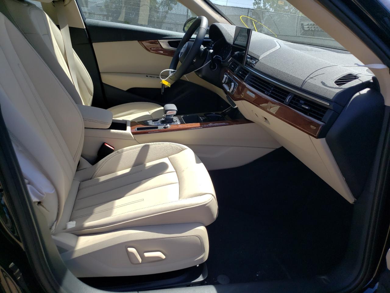 Photo 5 from auction – 2022 AUDI A4 PREMIUM with VIN WAUABAF43NA007179
