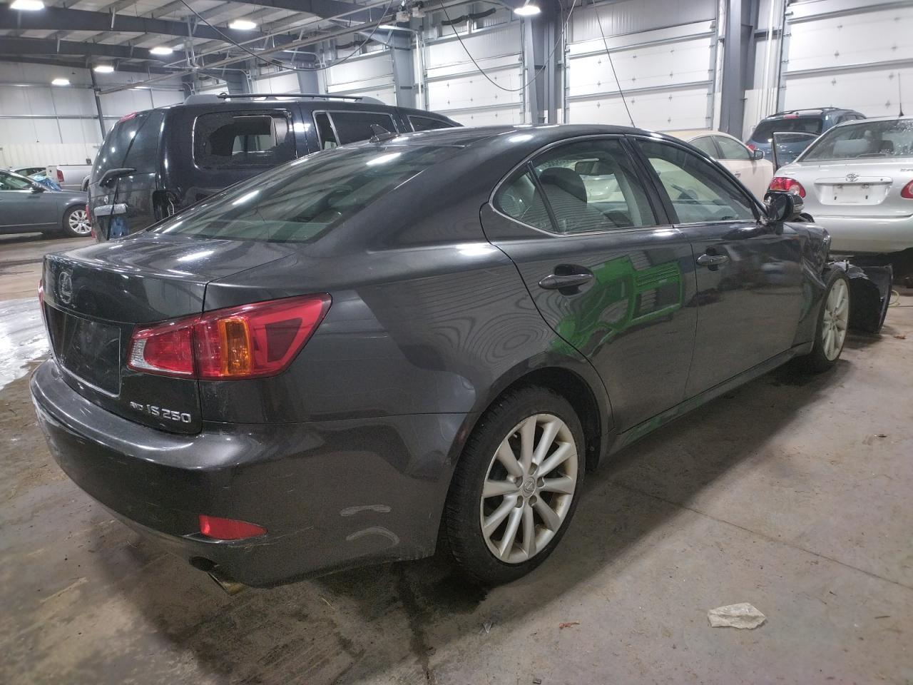 Photo 4 from auction – 2009 LEXUS IS 250 with VIN JTHCK262092032068
