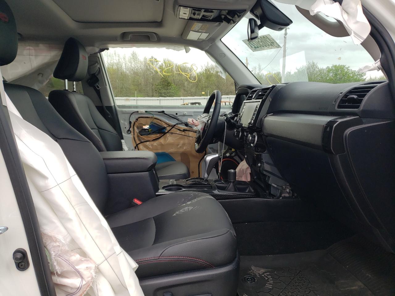 Photo 5 from auction – 2020 TOYOTA 4RUNNER SR with VIN JTEBU5JR9L5824766