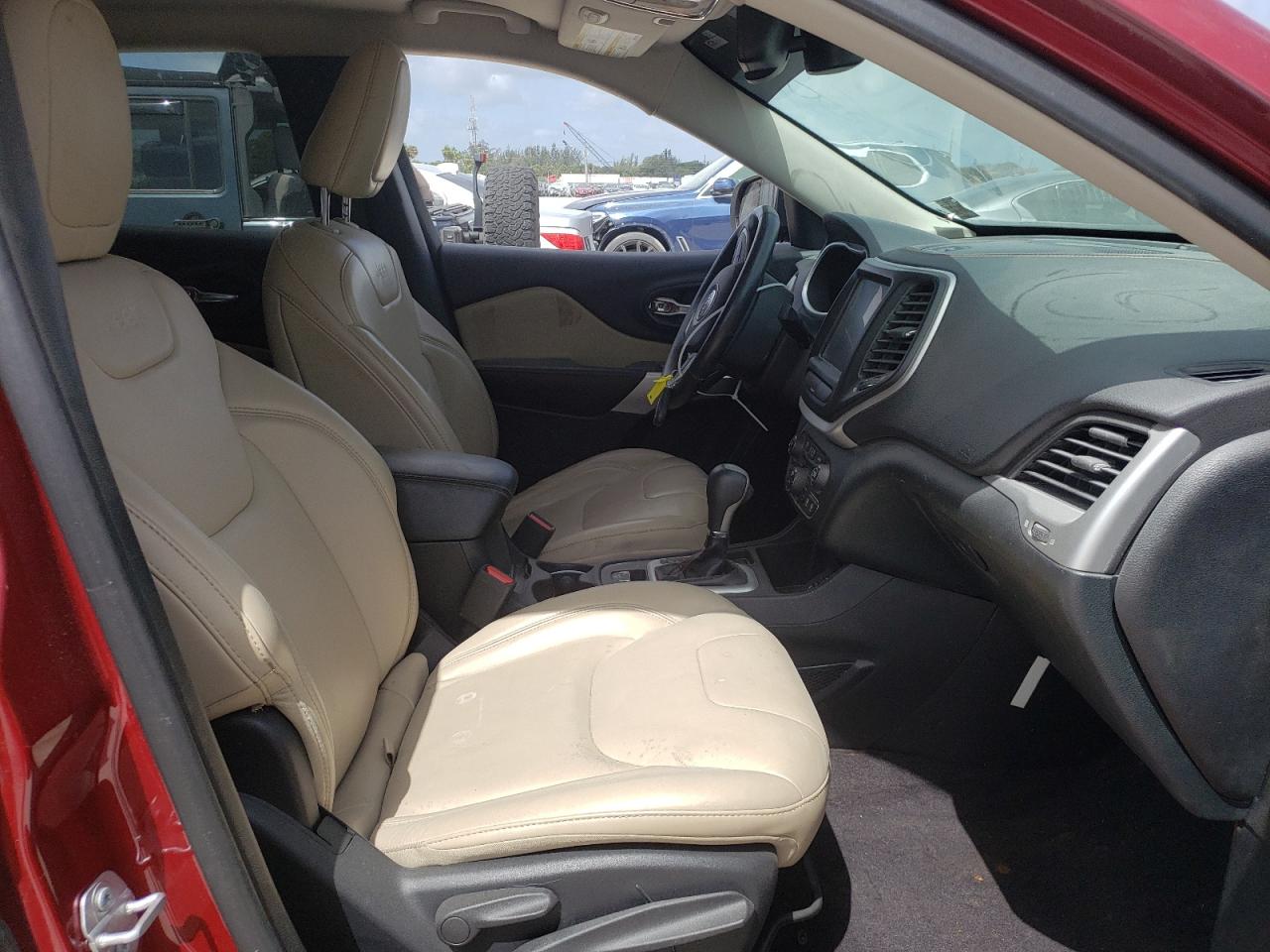 Photo 5 from auction – 2017 JEEP CHEROKEE L with VIN 1C4PJLDS3HW574335