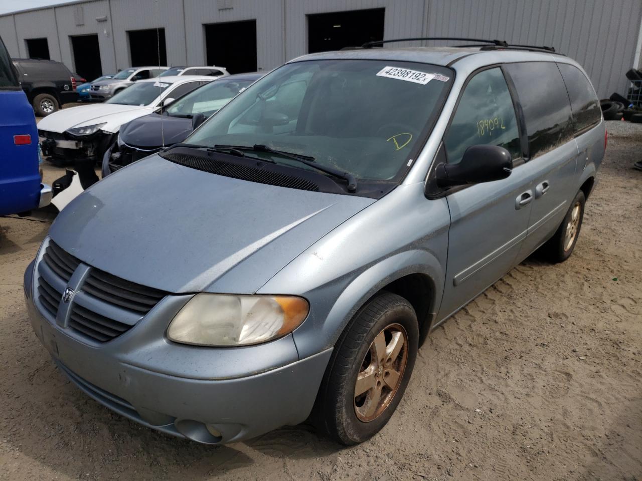 Photo 2 from auction – 2006 DODGE GRAND CARA with VIN 2D4GP44L06R774711