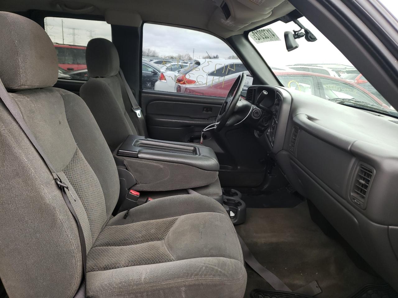 Photo 5 from auction – 2004 CHEVROLET SILVRDO LT with VIN 2GCEC19V541292918