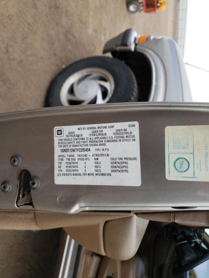 Photo 10 from auction – 2000 CHEVROLET BLAZER with VIN 1GNDT13W7Y2285494
