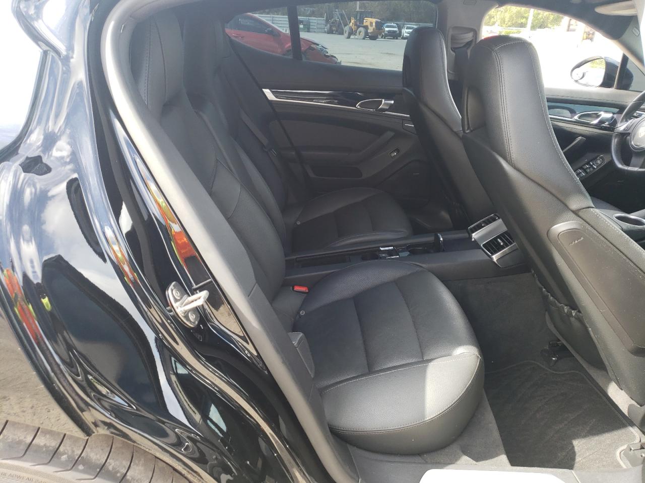 Photo 6 from auction – 2011 PORSCHE PANAMERA 2 with VIN WP0AA2A76BL020876