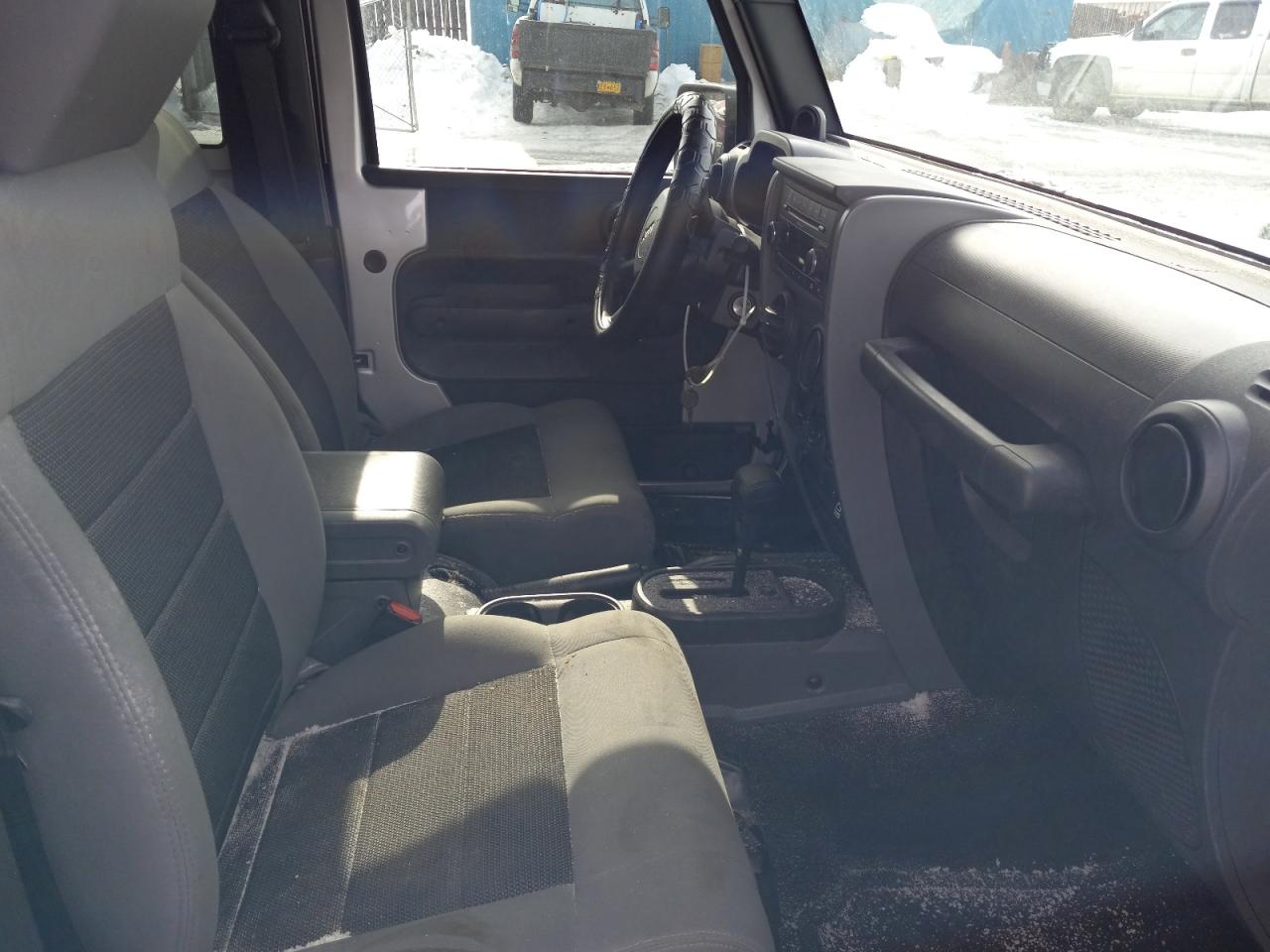 Photo 5 from auction – 2010 JEEP WRANGLER S with VIN 1J4AA2D15AL146114