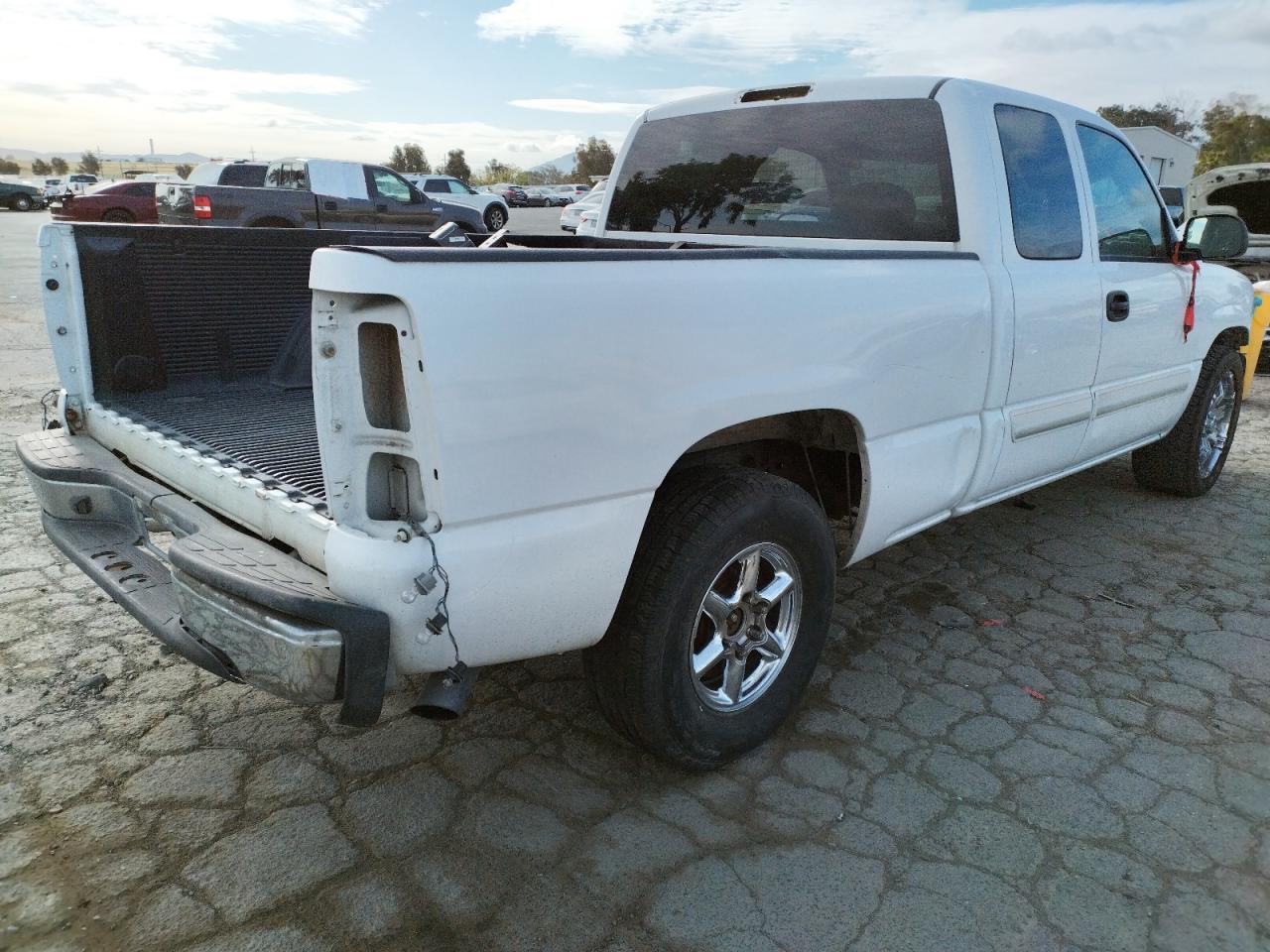 Photo 4 from auction – 2006 CHEVROLET SILVERADO with VIN 2GCEC19V661113661