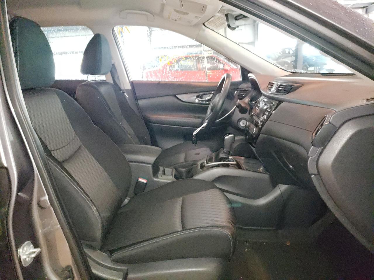 Photo 5 from auction – 2017 NISSAN ROGUE S with VIN KNMAT2MV4HP584726