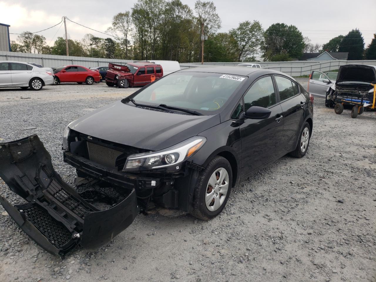 Photo 2 from auction – 2017 KIA FORTE LX with VIN 3KPFK4A72HE088639