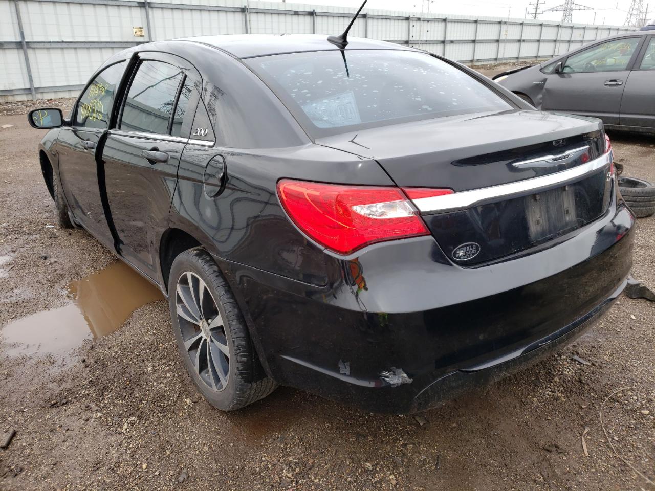 صورة رقم 3 من المزاد - 2012 CHRYSLER 200 S مع VIN 1C3CCBHG8CN233976