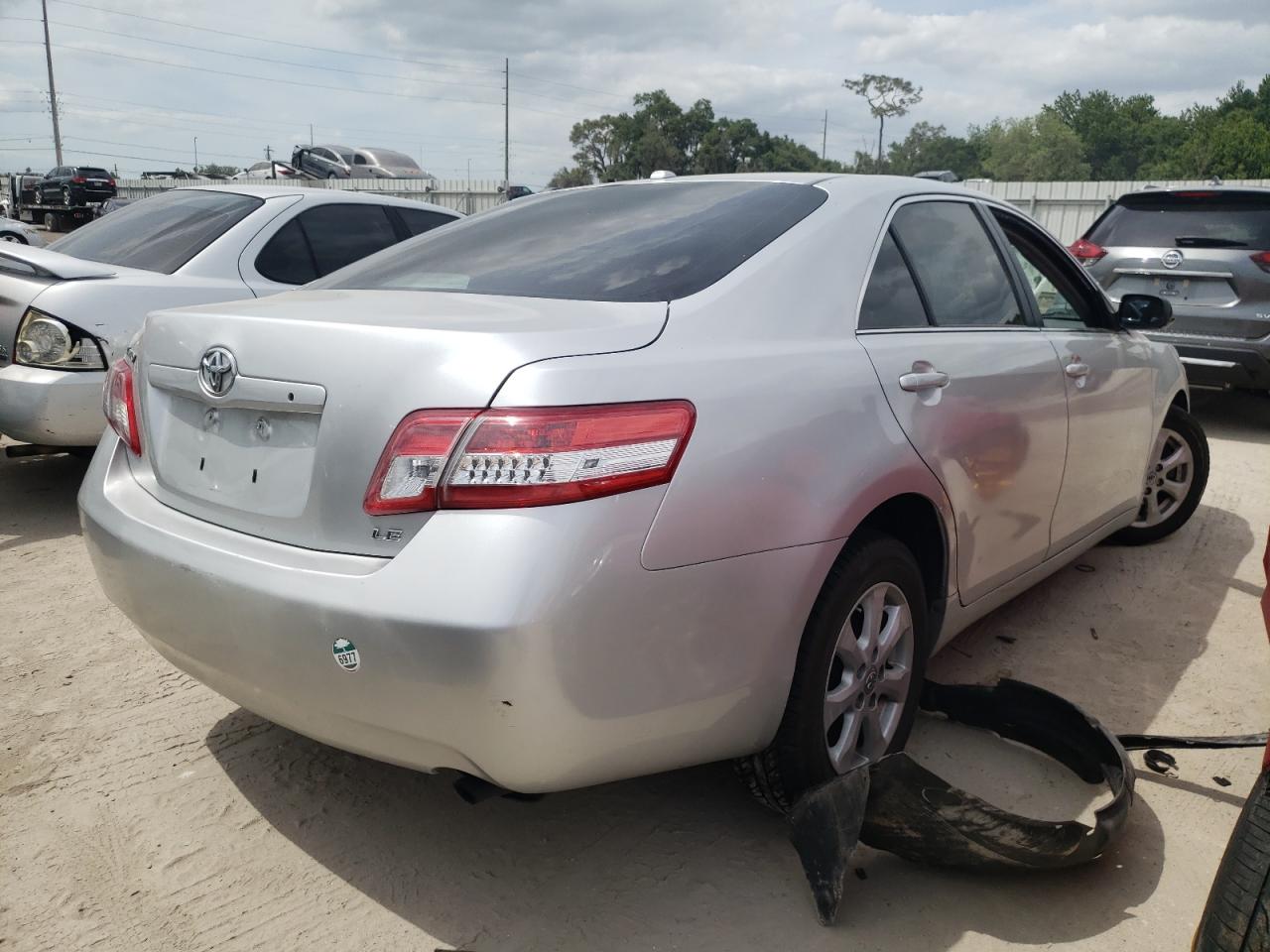 Photo 4 from auction – 2011 TOYOTA CAMRY BASE with VIN 4T1BF3EKXBU765369
