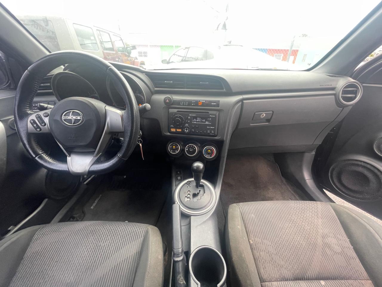Photo 9 from auction – 2012 TOYOTA SCION TC with VIN JTKJF5C7XC3027632