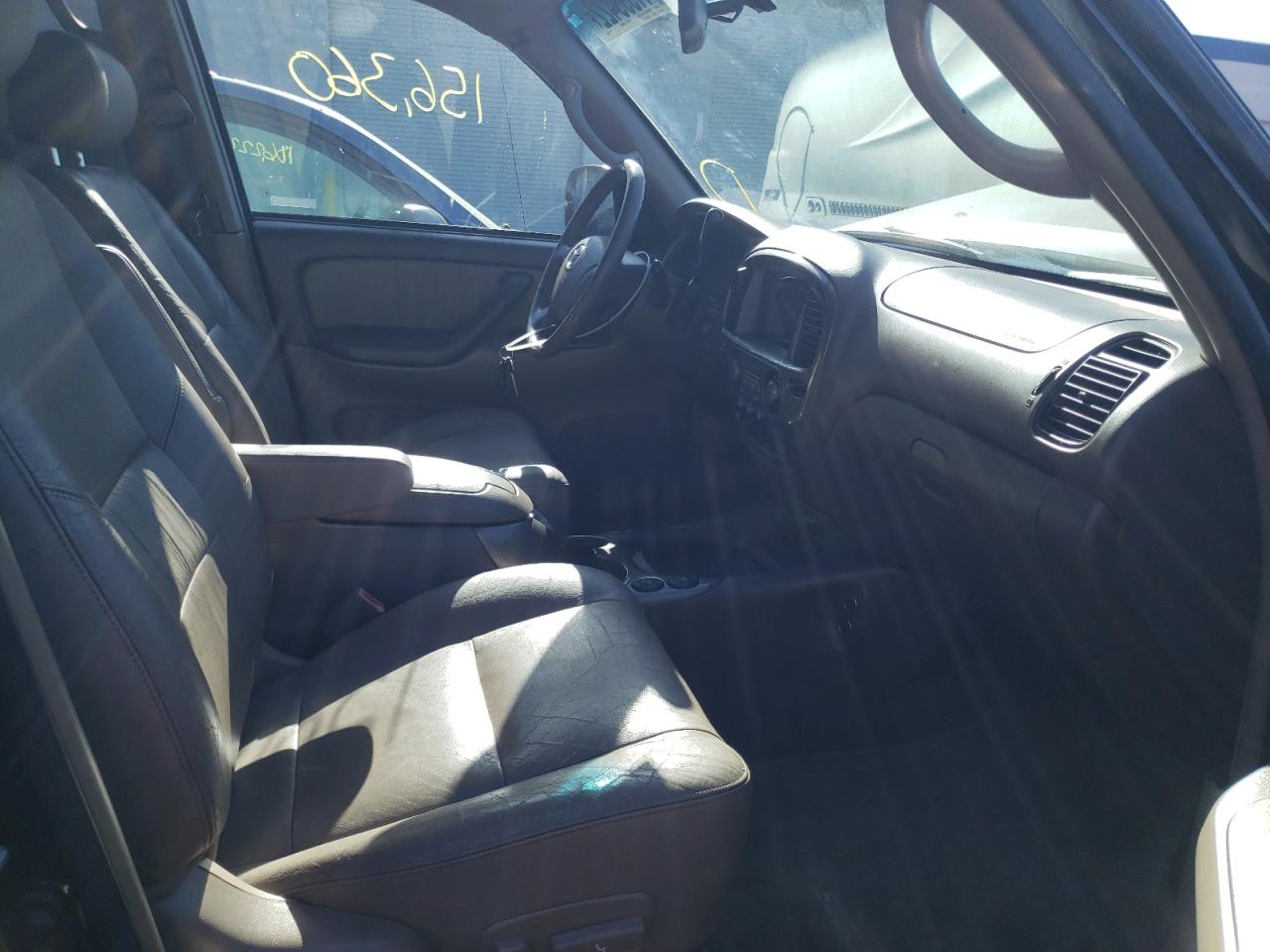 Photo 5 from auction – 2004 TOYOTA SEQUOIA LI with VIN 5TDZT38AX4S227440