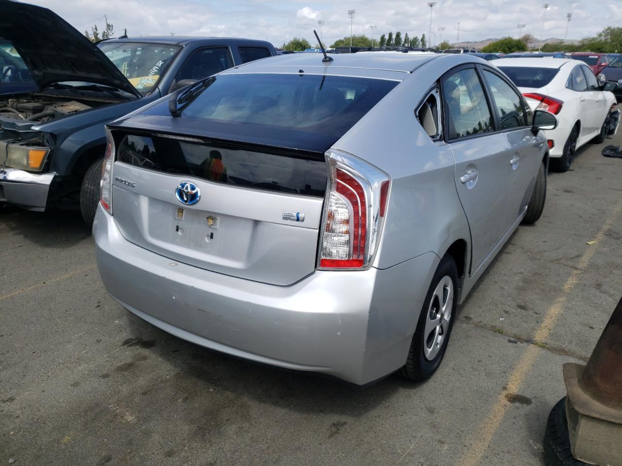 Photo 4 from auction – 2013 TOYOTA PRIUS with VIN JTDKN3DU1D5684249