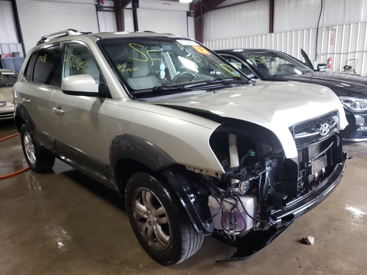 HYUNDAI TUCSON SE 2007 with VIN KM8JN72D67U563213 - Photo from auction