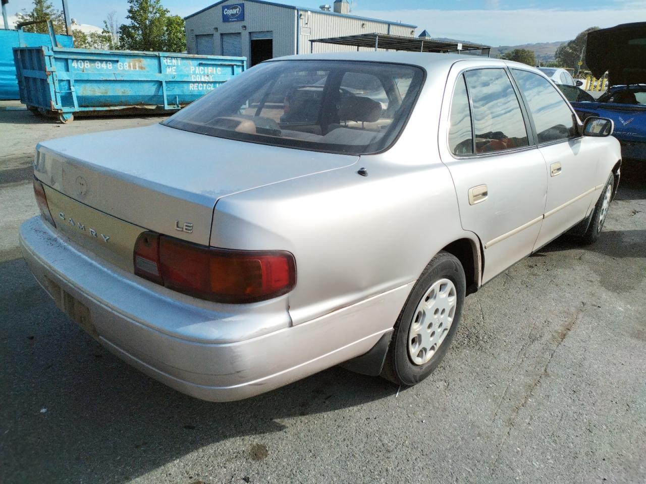 Photo 4 from auction – 1995 TOYOTA CAMRY LE with VIN JT2SK12E7S0331185