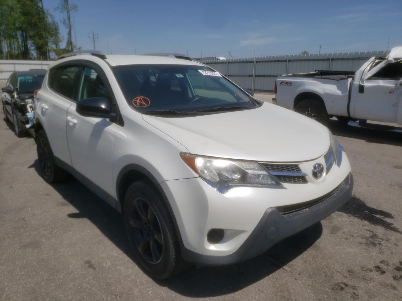 TOYOTA RAV4 2015 with VIN 2T3ZFREV6FW210413 - Photo from auction