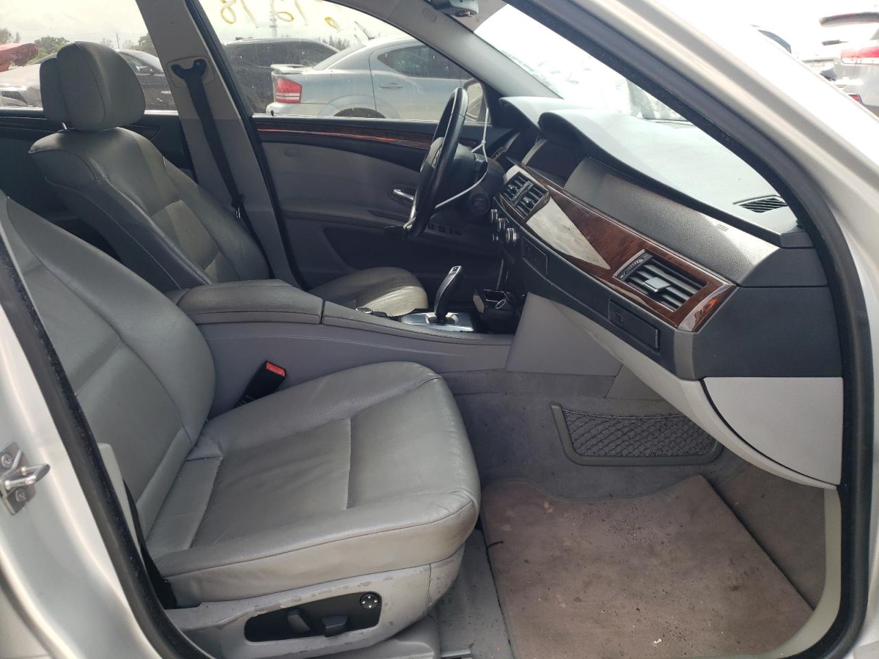 Photo 5 from auction – 2010 BMW 528 I with VIN WBANU5C54AC364658
