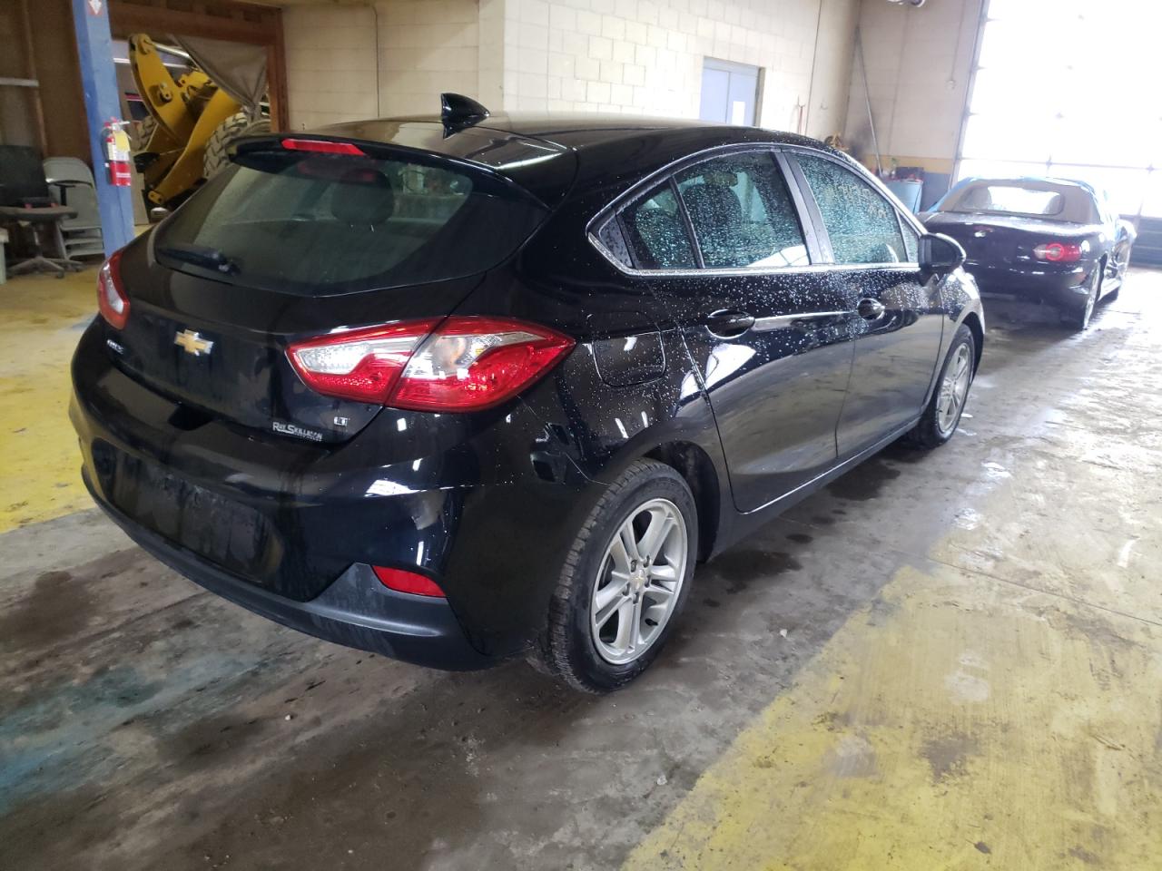 Photo 4 from auction – 2017 CHEVROLET CRUZE LT with VIN 3G1BE6SM2HS509484