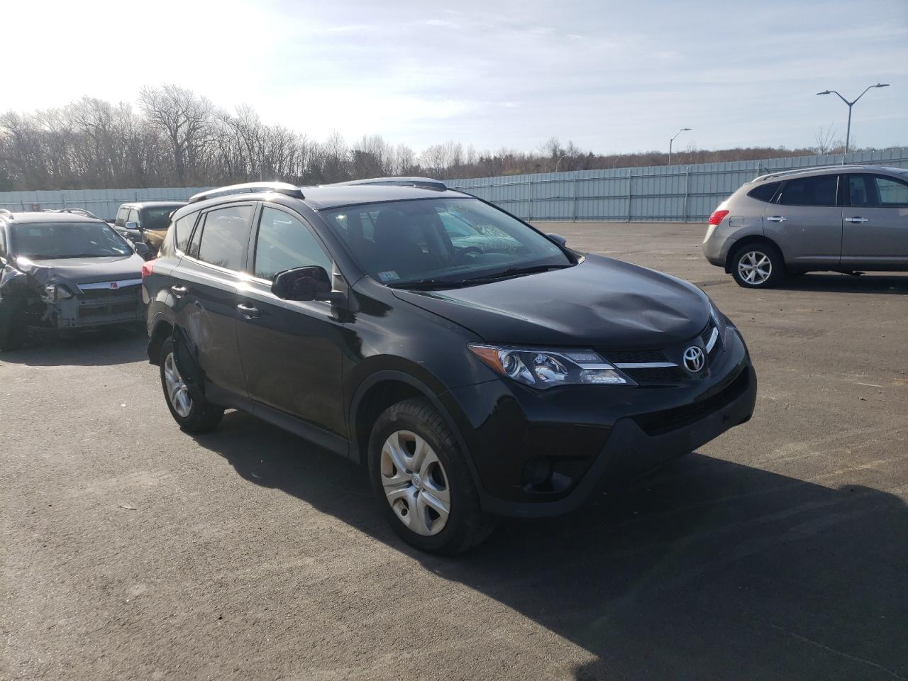 TOYOTA RAV4 LE 2014 مع رقم تعريف المركبة 2T3BFREV7EW198627 - صورة من المزاد