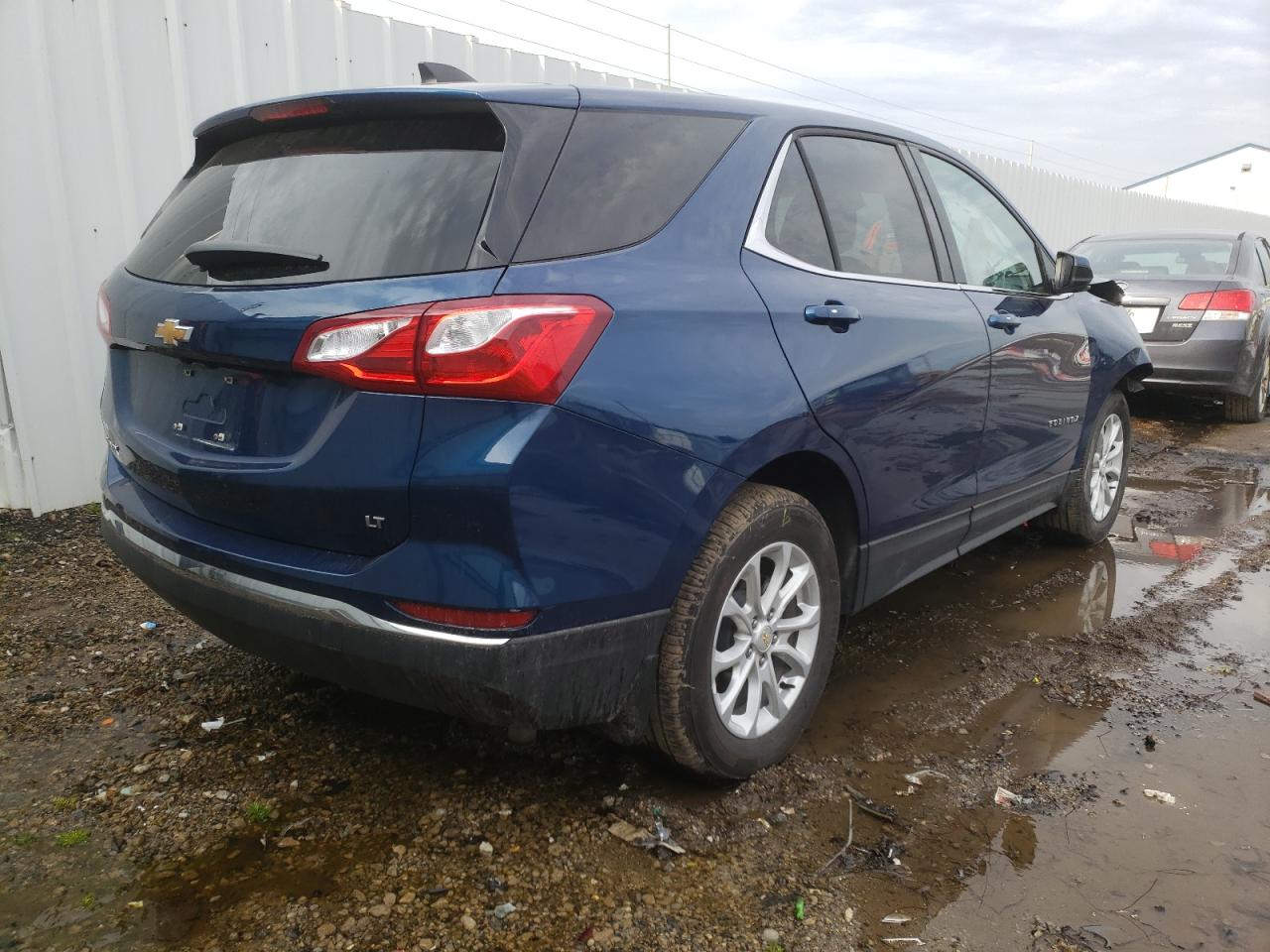 Photo 4 from auction – 2019 CHEVROLET EQUINOX LT with VIN 2GNAXKEV7K6230720