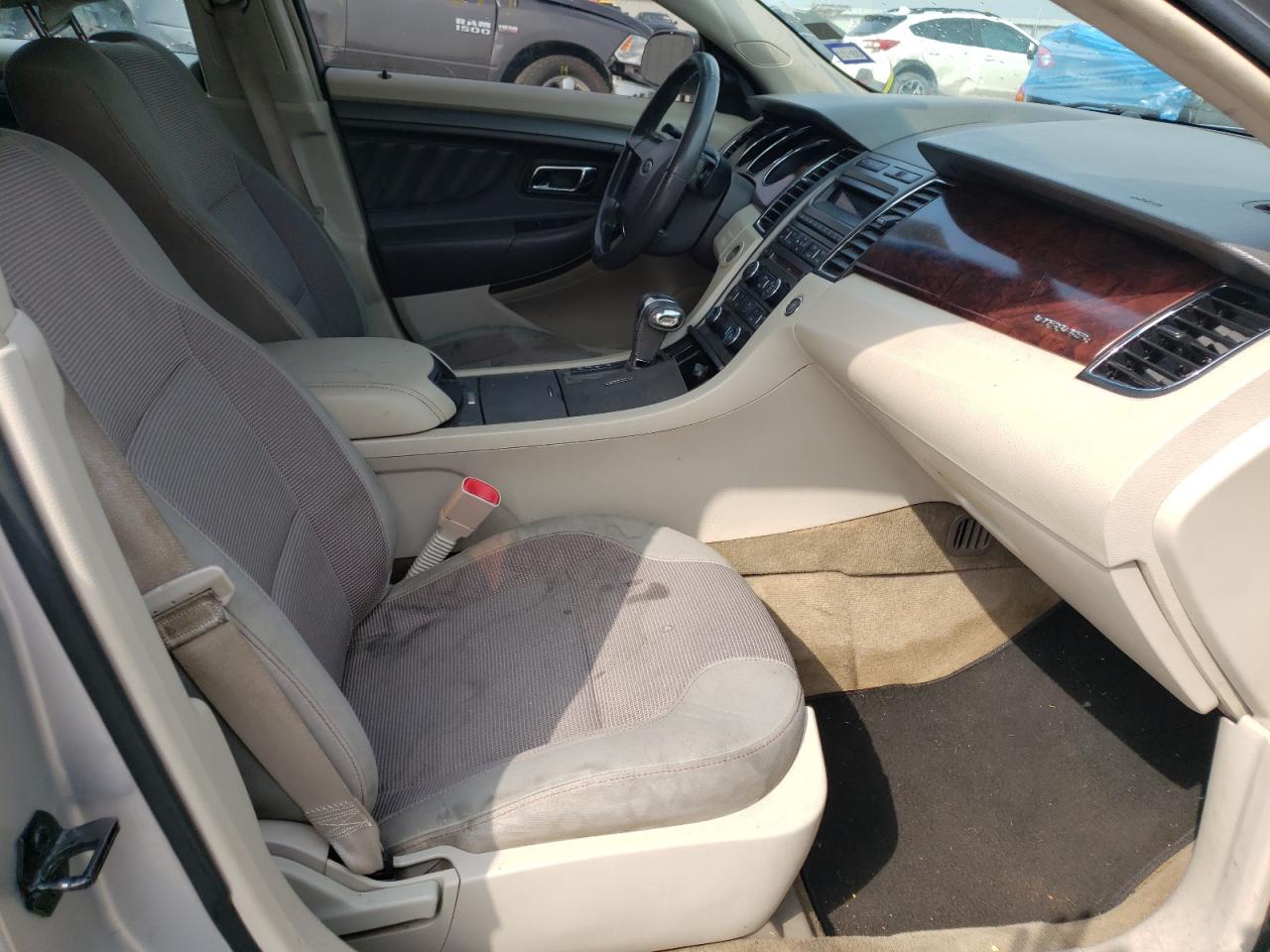 Photo 5 from auction – 2011 FORD TAURUS SEL with VIN 1FAHP2EW5BG189381