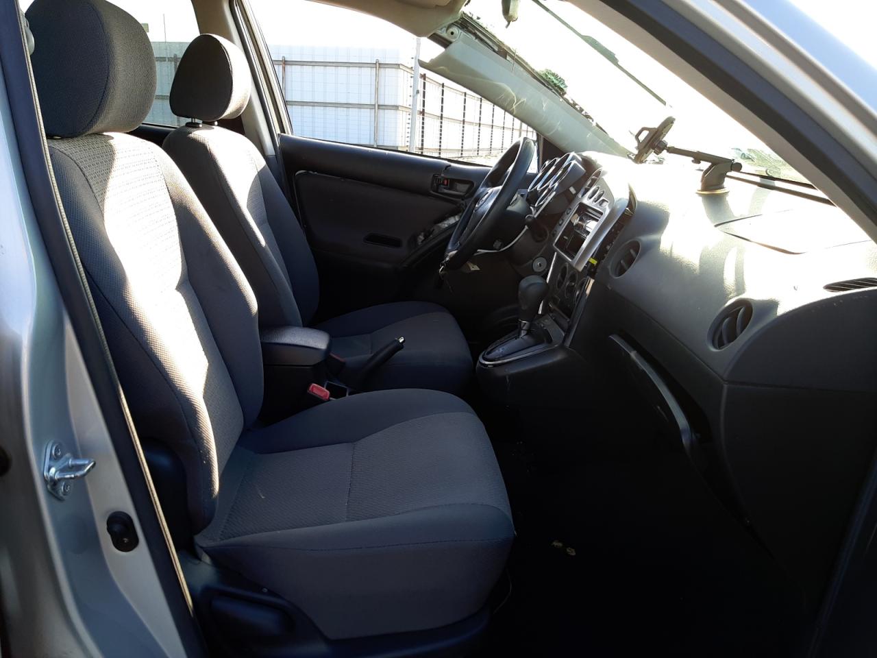 Photo 5 from auction – 2004 TOYOTA MATRIX with VIN 2T1KR32E54C289798